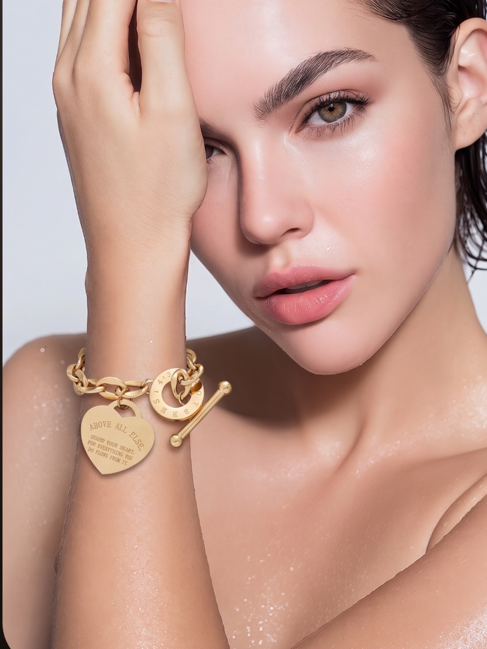 Golden Chain Bracelet With Heart.